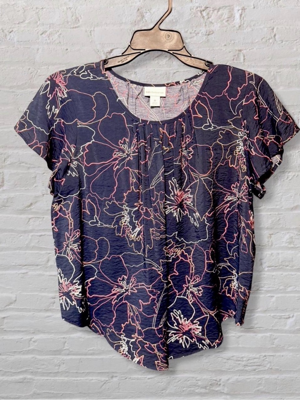 Liz Claiborne Navy Blue Pink Floral Pleated Blouse Top M NWOT